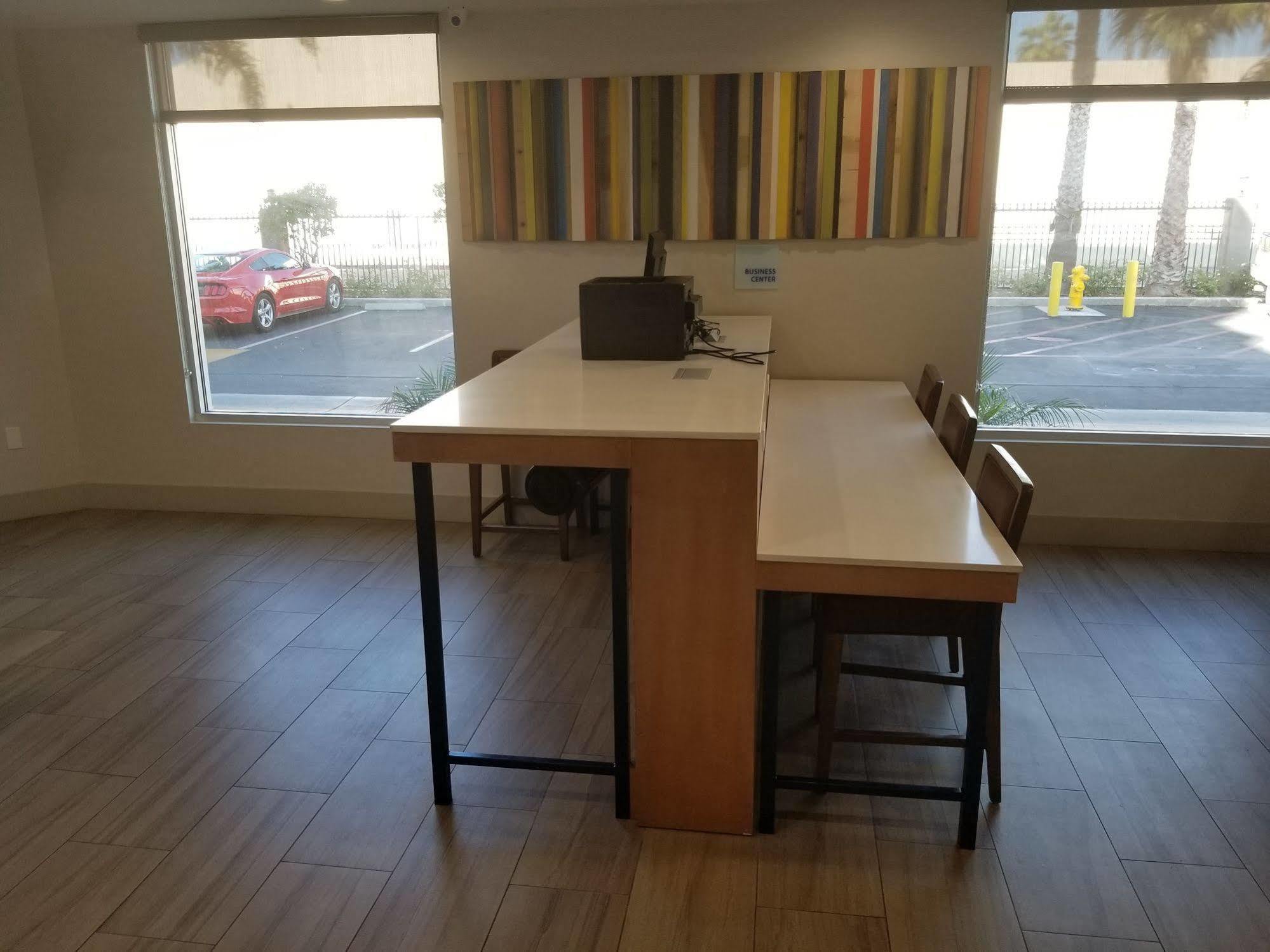 Holiday Inn Express Fullerton-Anaheim By Ihg Zewnętrze zdjęcie